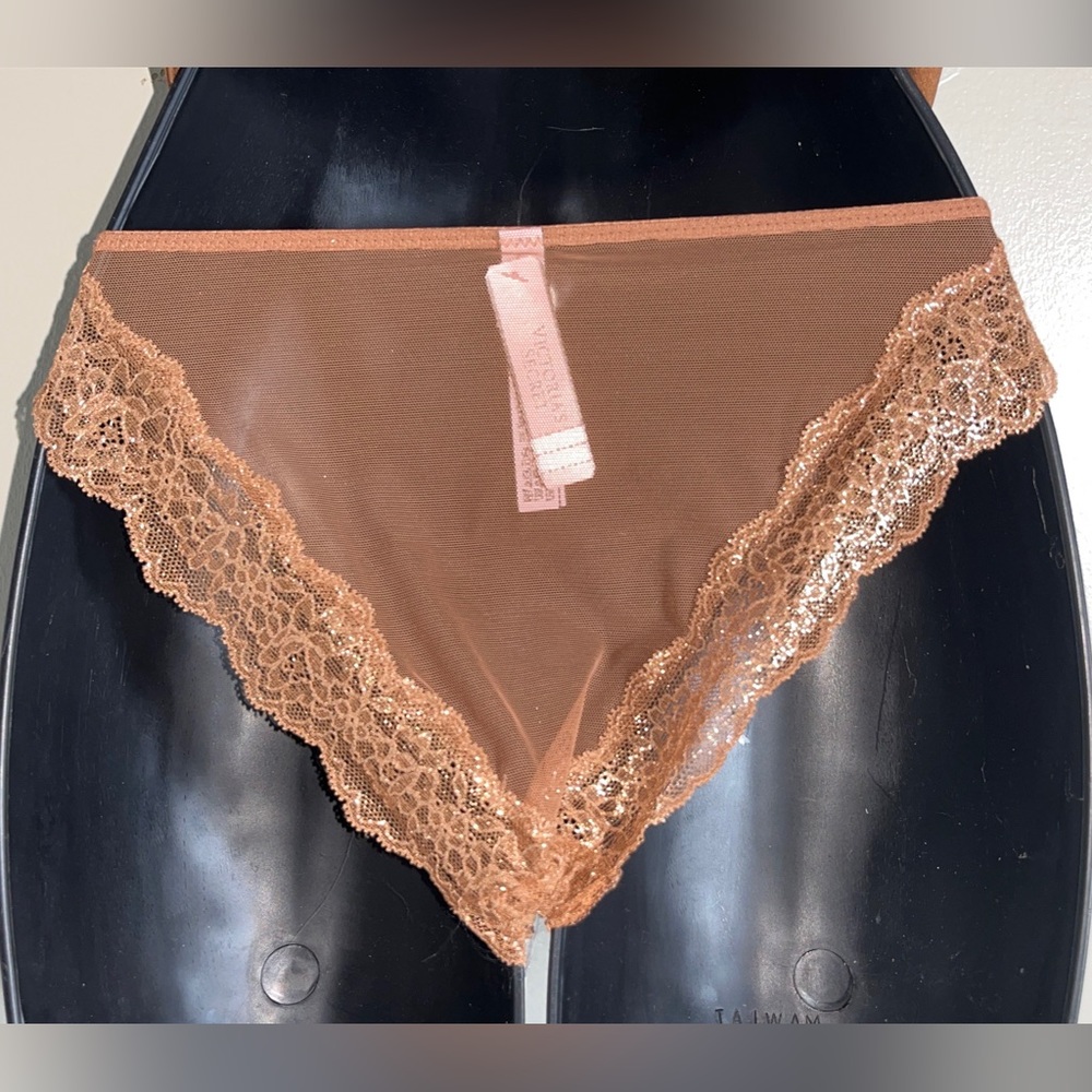 VICTORIA'S SECRET Size Medium Lace Plunge Open-Back Slip & Size Small Panty Set - Picture 6 of 6